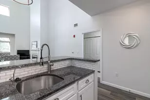 1000 Providence Pl, Providence, RI 02903 - Photo 7
