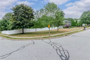 2 Brookfield Rd, Coventry, RI 02816 - Photo 3