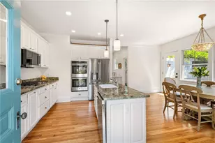 84 Rodman St, Narragansett, RI 02882 - Photo 23