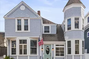 43 Howard St, Newport, RI 02840 - Photo 1