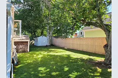 23 Butler Street, Newport, RI 02840 - Photo 15