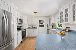 141 Redwood Rd, Portsmouth, RI 02871 - Photo 9