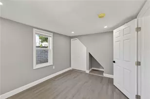 370 Pleasant St, Pawtucket, RI 02860 - Photo 11