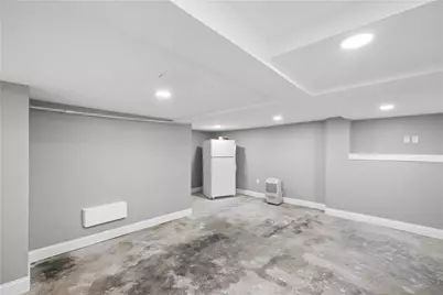 370 Pleasant Street, Pawtucket, RI 02860 - Photo 19
