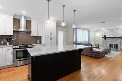 6 Varnum Avenue, Bristol, RI 02809 - Photo 5
