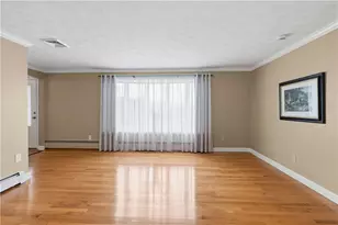 6 Varnum Ave, Bristol, RI 02809 - Photo 9