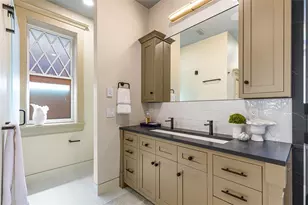 465 Lloyd Ave, Providence, RI 02906 - Photo 21