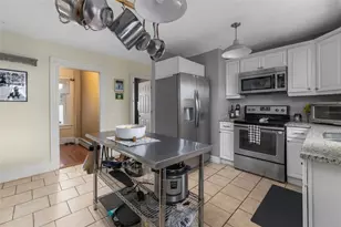 268 Washington St, Warwick, RI 02888 - Photo 9