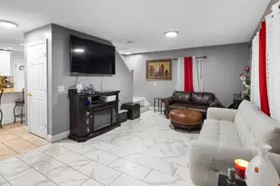 42 Burnside St, Providence, RI 02905 - Photo 3