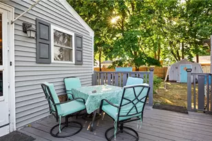 59 Liverpool St, Warwick, RI 02886 - Photo 3