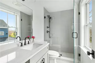110 Newport Ave, Middletown, RI 02842 - Photo 17