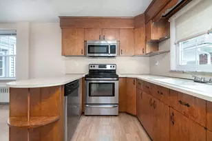 255 Farmington Ave, Cranston, RI 02920 - Photo 17