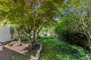 963 Hartford Ave, Johnston, RI 02919 - Photo 9