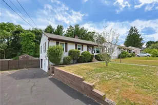 19 Louise Dr, West Warwick, RI 02893 - Photo 7
