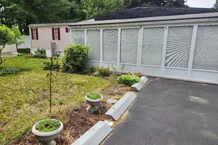 27 Woodward Rd, Lincoln, RI 02865 - Photo 5