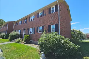 70 Carroll Ave, Newport, RI 02840 - Photo 5