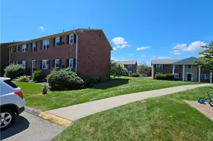 70 Carroll Ave, Newport, RI 02840 - Photo 35