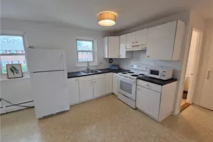 70 Carroll Ave, Newport, RI 02840 - Photo 33