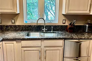 11 College Hill Rd, Warwick, RI 02886 - Photo 13
