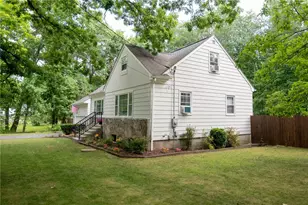 74 Follett St, North Smithfield, RI 02896 - Photo 3