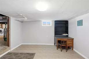 94 Francis Ave, Pawtucket, RI 02860 - Photo 33