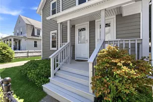 94 Francis Ave, Pawtucket, RI 02860 - Photo 3
