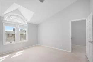 25 Miles Ave, Providence, RI 02906 - Photo 17