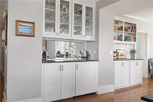 423 Hope St, Bristol, RI 02809 - Photo 17