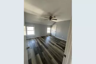 8 King Street, Pawtucket, RI 02860 - Photo 5