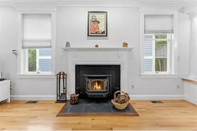 27 Saratoga Avenue, Westerly, RI 02891 - Photo 17