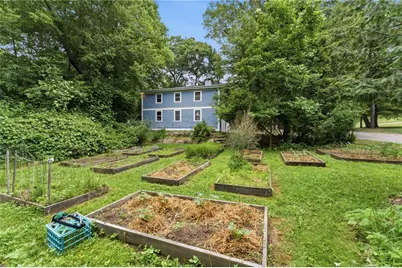 27 Saratoga Avenue, Westerly, RI 02891 - Photo 9