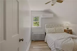 129 Connection St, Newport, RI 02840 - Photo 35