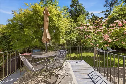 129 Connection Street, Newport, RI 02840 - Photo 9