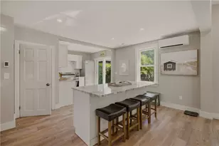 129 Connection St, Newport, RI 02840 - Photo 5