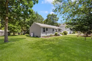 121 Balsam Rd, South Kingstown, RI 02879 - Photo 3