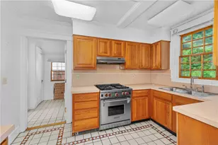 4 Grandview Ave, Lincoln, RI 02865 - Photo 17