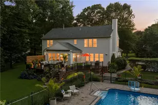 64 Fieldstone Ln, North Kingstown, RI 02874 - Photo 5