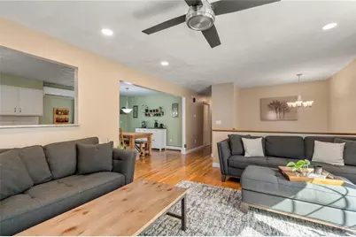 22 Kinnicutt Avenue, Warren, RI 02885 - Photo 11