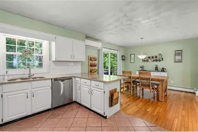 22 Kinnicutt Avenue, Warren, RI 02885 - Photo 3