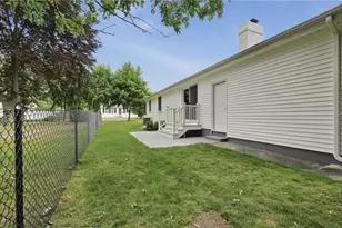 76 Beverly Rd, East Providence, RI 02915 - Photo 45