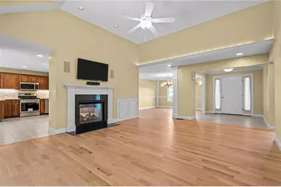 125 West Road, Cumberland, RI 02864 - Photo 11