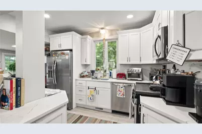29 Burt Street, Warwick, RI 02886 - Photo 21