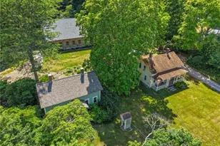 366 Abbott Valley Run Rd, Cumberland, RI 02864 - Photo 3