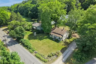 366 Abbott Valley Run Rd, Cumberland, RI 02864 - Photo 7