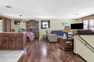 35 Sycamore Dr, Cranston, RI 02921 - Photo 7