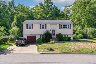 35 Sycamore Dr, Cranston, RI 02921 - Photo 1