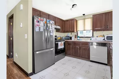 35 Sycamore Drive, Cranston, RI 02921 - Photo 5