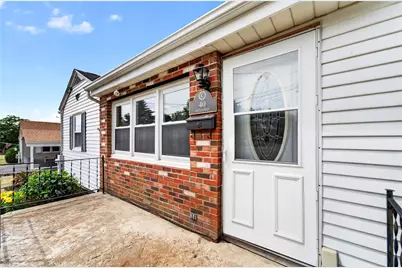 40 Cleveland Street, West Warwick, RI 02893 - Photo 33