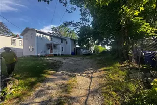 73 Benedict St, Providence, RI 02907 - Photo 3