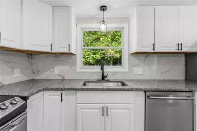 380 Brayton Road, Tiverton, RI 02878 - Photo 11
